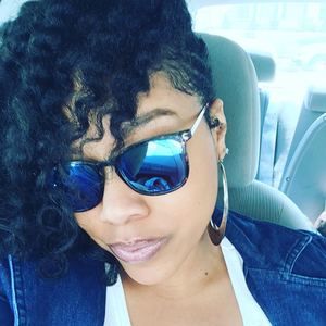 Meet your Posher, Lecia